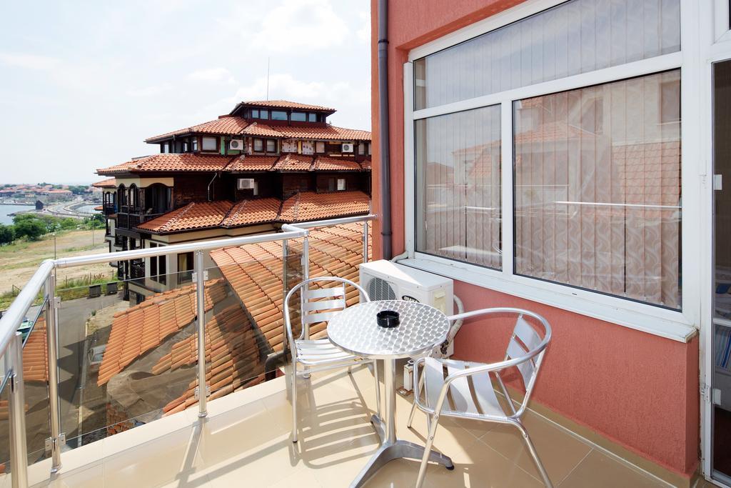 Red House Guest House Nesebar Quarto foto