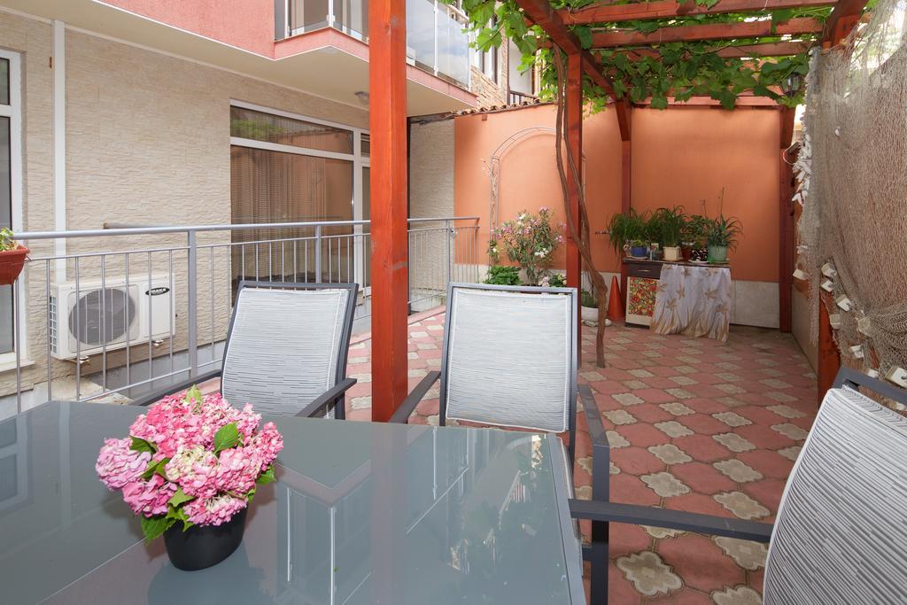 Red House Guest House Nesebar Exterior foto