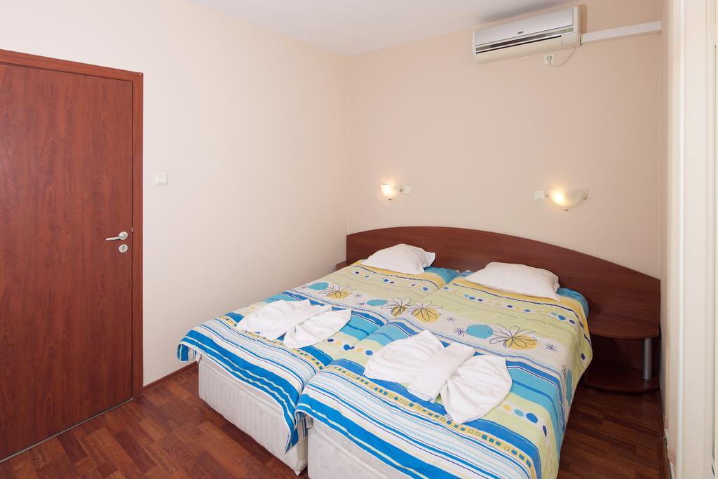 Red House Guest House Nesebar Exterior foto